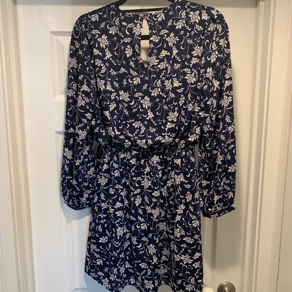 Floral Express Dress - Picture 2 of 7